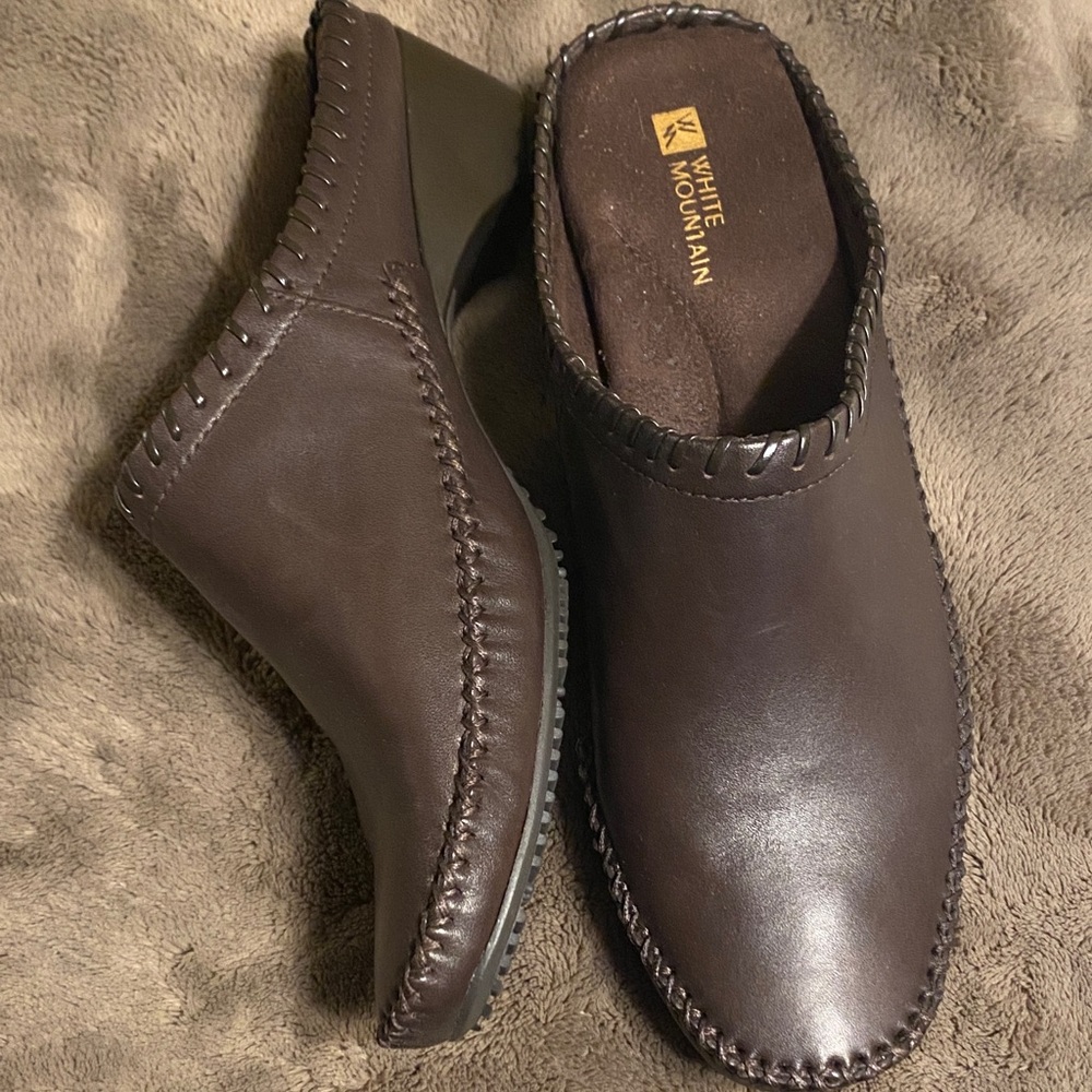 White Mountain Women’s Dark Brown Mules❤️